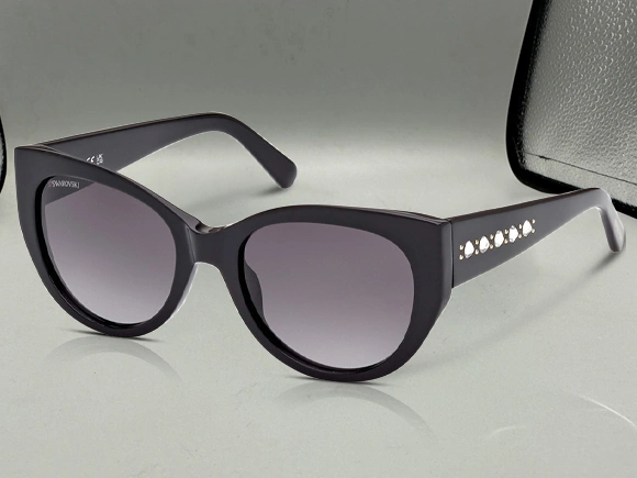 E-commerce Photo Editing Eyewear Main Images Before