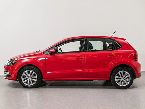 High-end car photo retouching Before